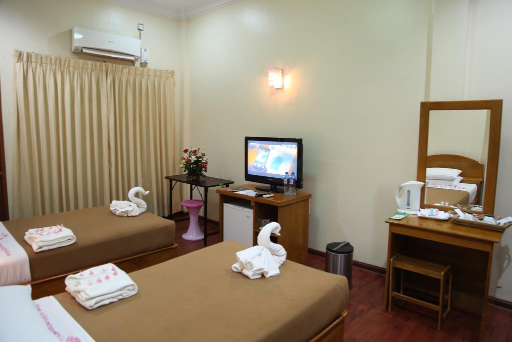 Mingalar Thiri Hotel 4*
