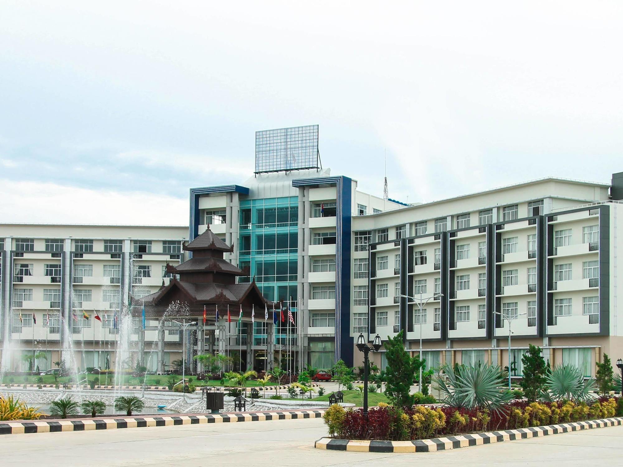 Mingalar Thiri 4*